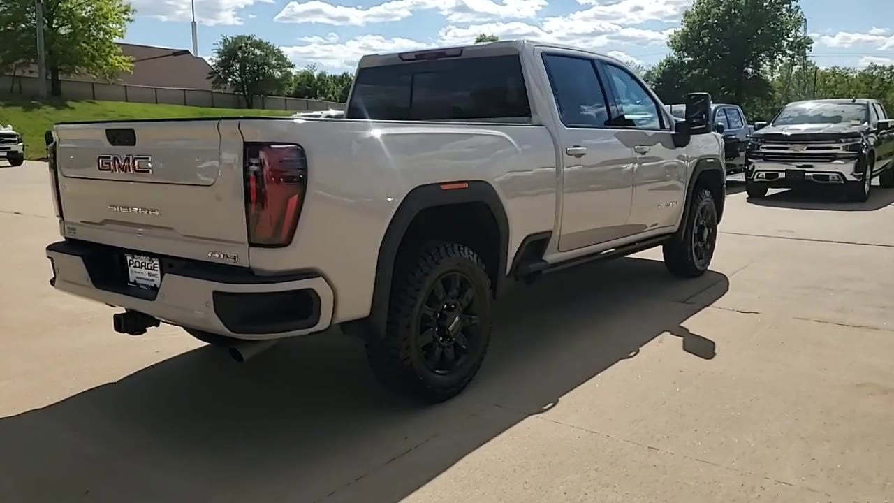 2026 GMC Sierra 2500 HD AT4
