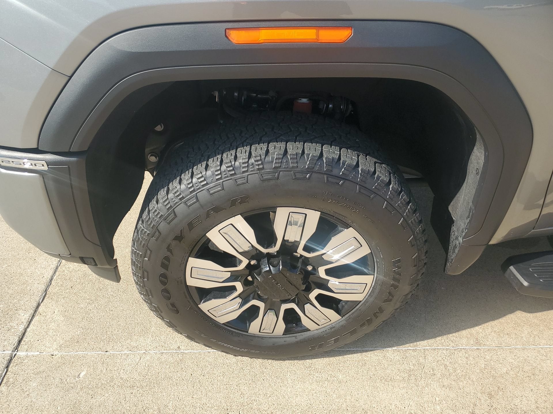 2025 GMC Sierra 2500 HD Denali