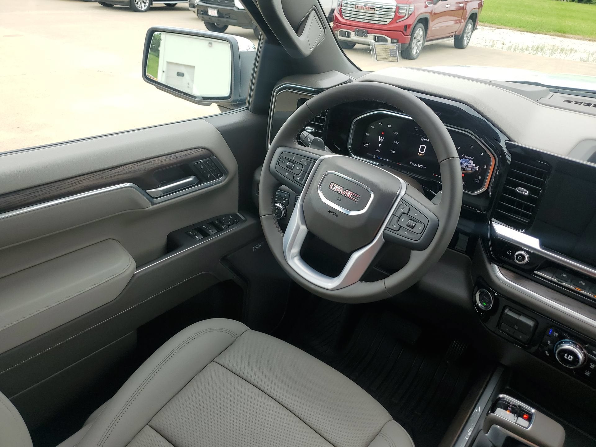 2026 GMC Sierra 1500 SLT - Photo 17