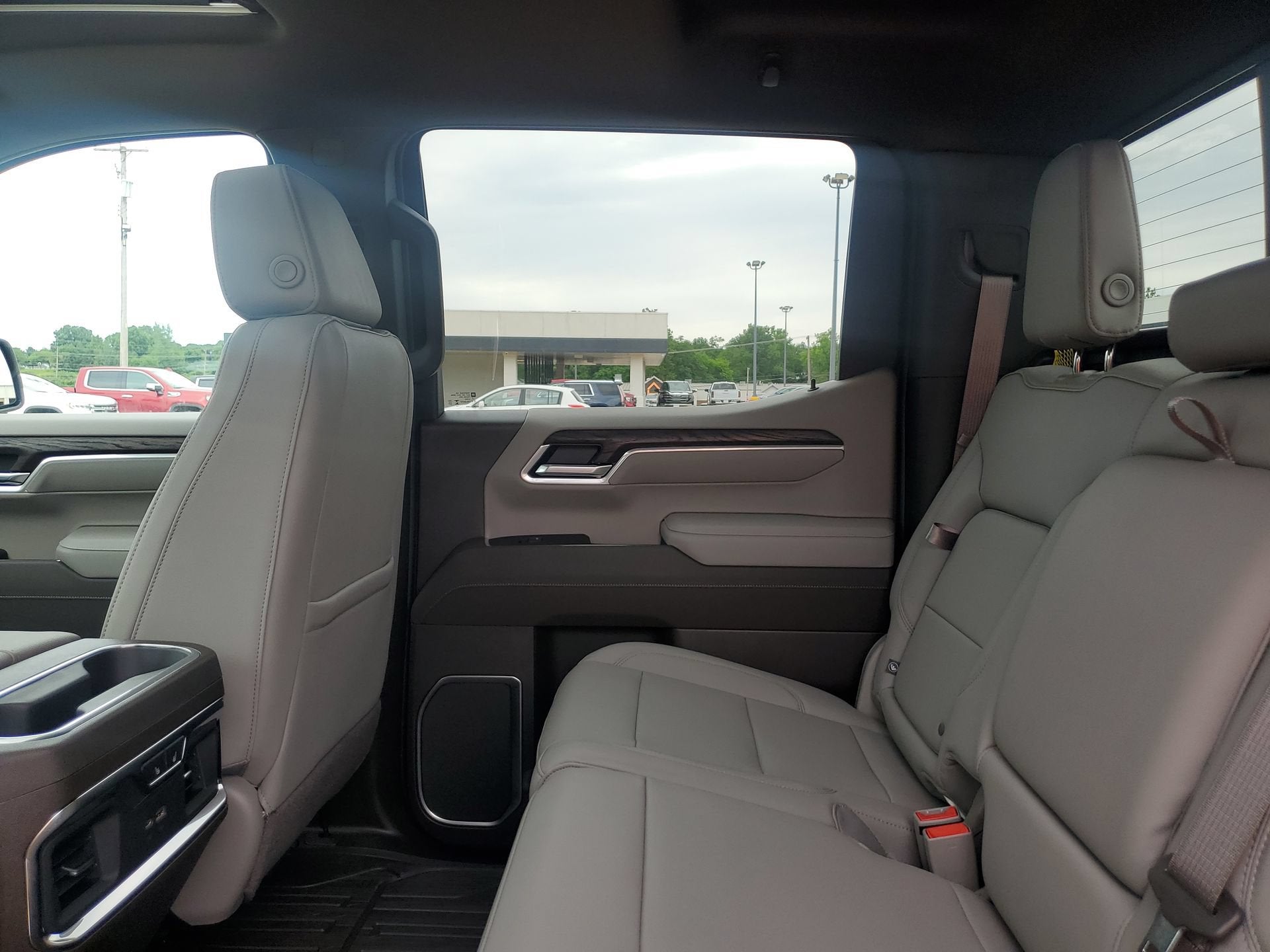 2026 GMC Sierra 1500 SLT - Photo 32