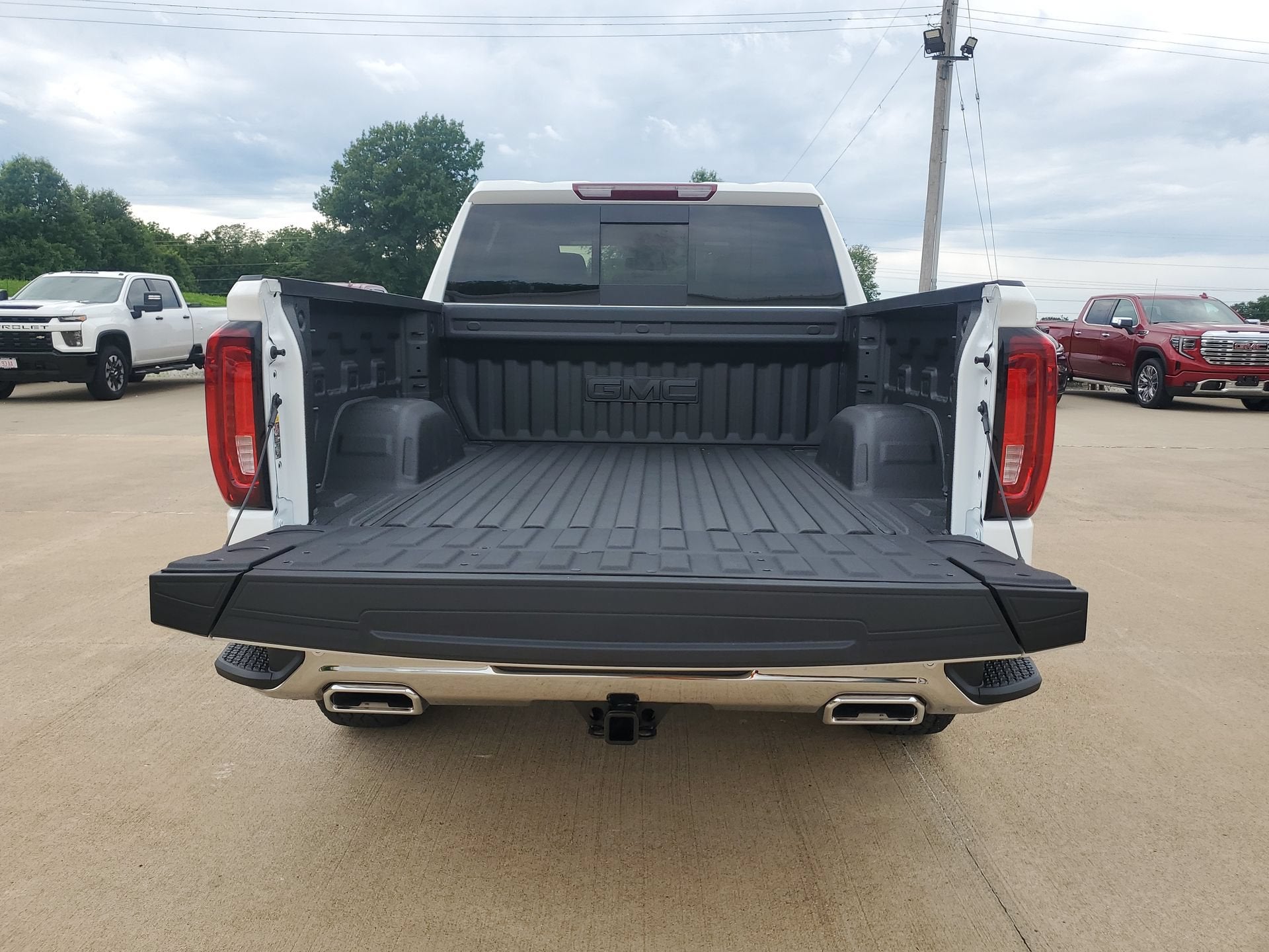 2026 GMC Sierra 1500 SLT - Photo 33