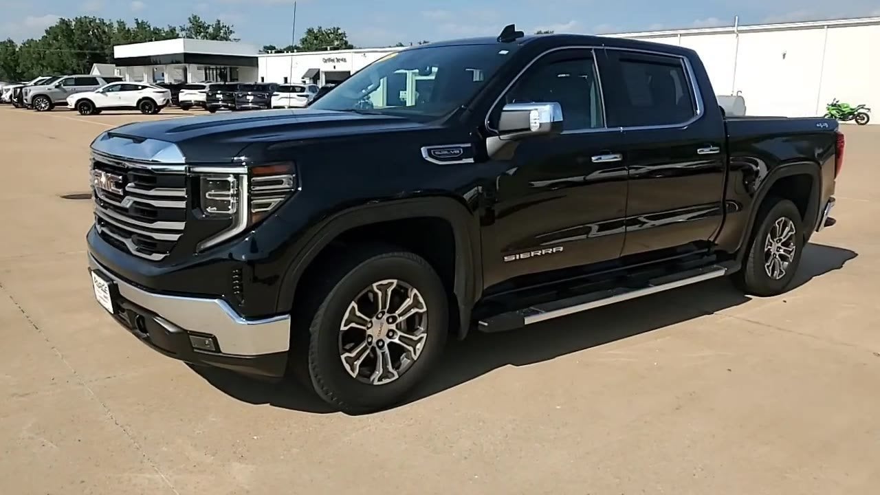 2025 GMC Sierra 1500 SLT