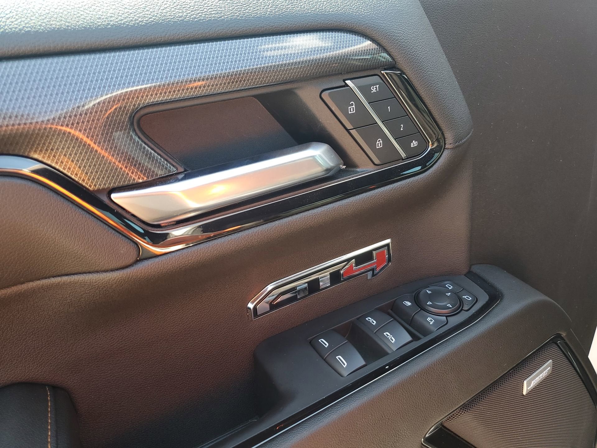 2024 GMC Sierra 1500 AT4