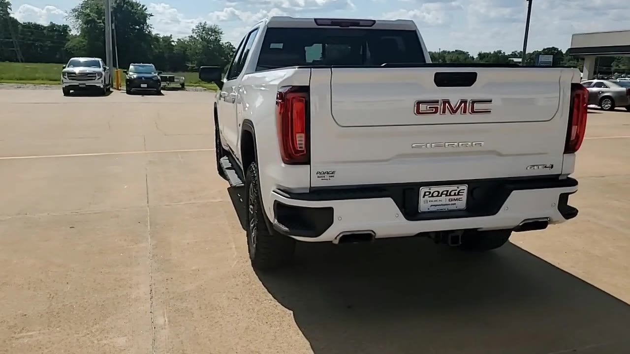 2024 GMC Sierra 1500 AT4