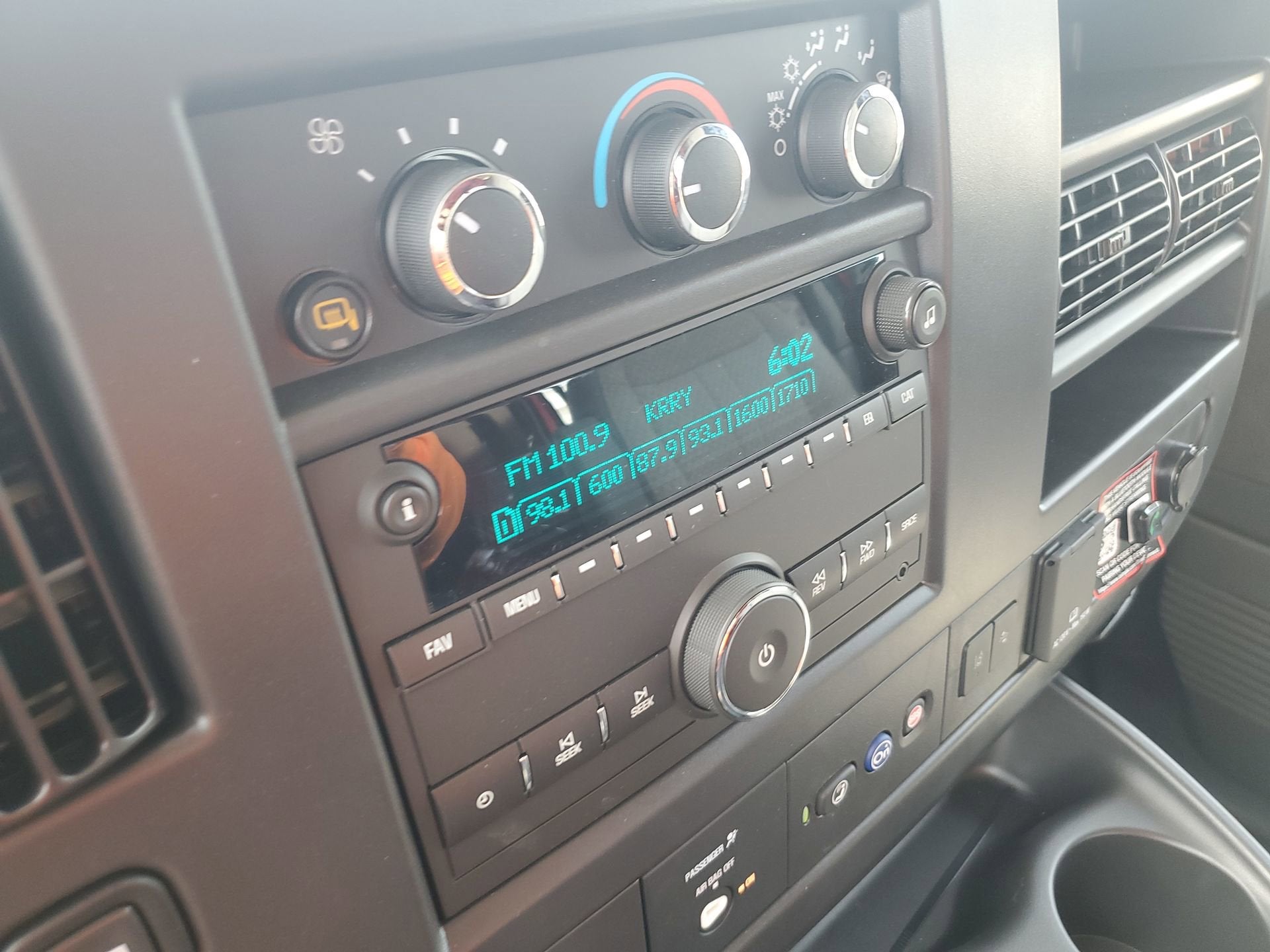 2025 GMC Savana Cargo 2500 Work Van