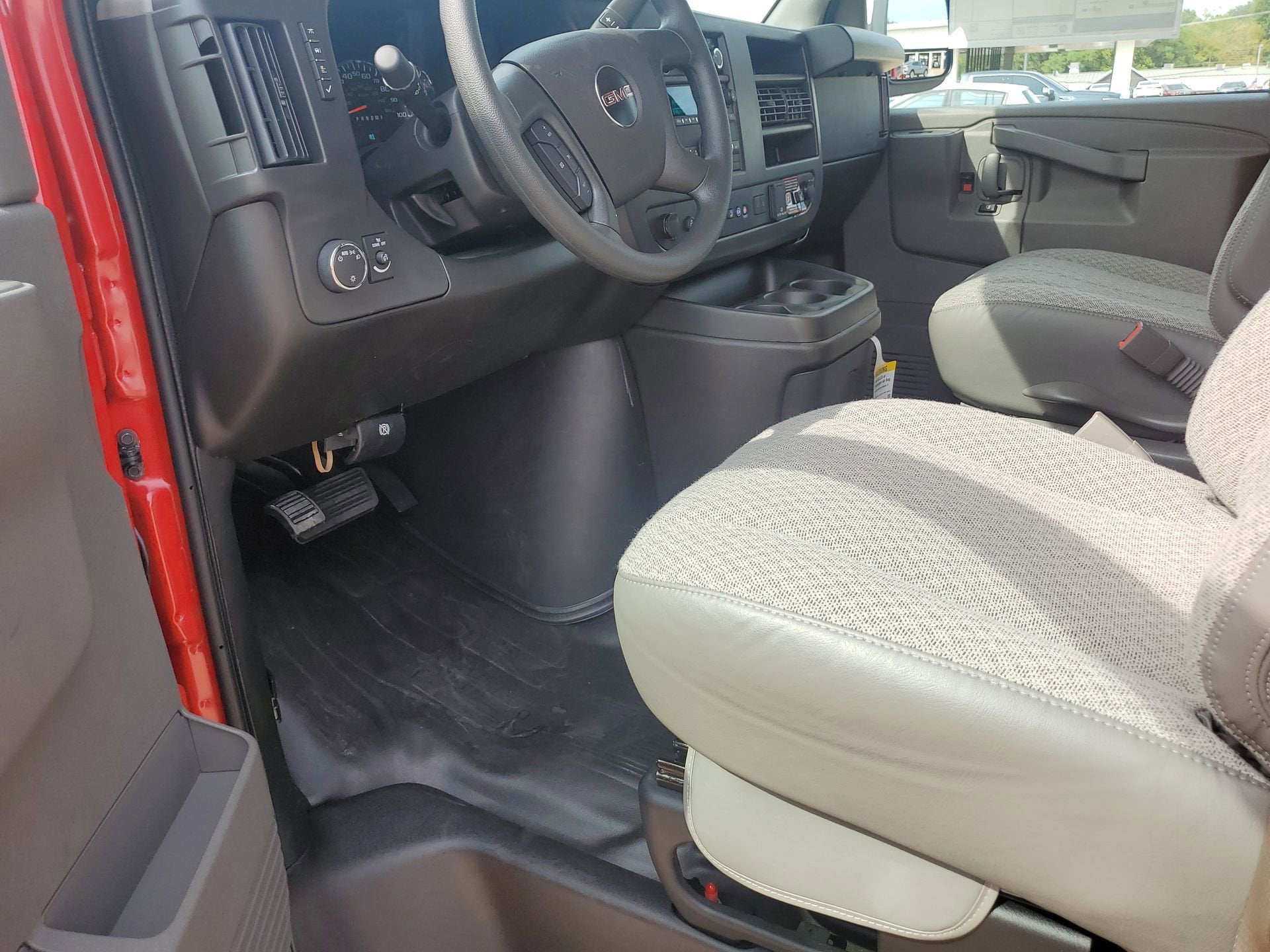 2025 GMC Savana Cargo 2500 Work Van