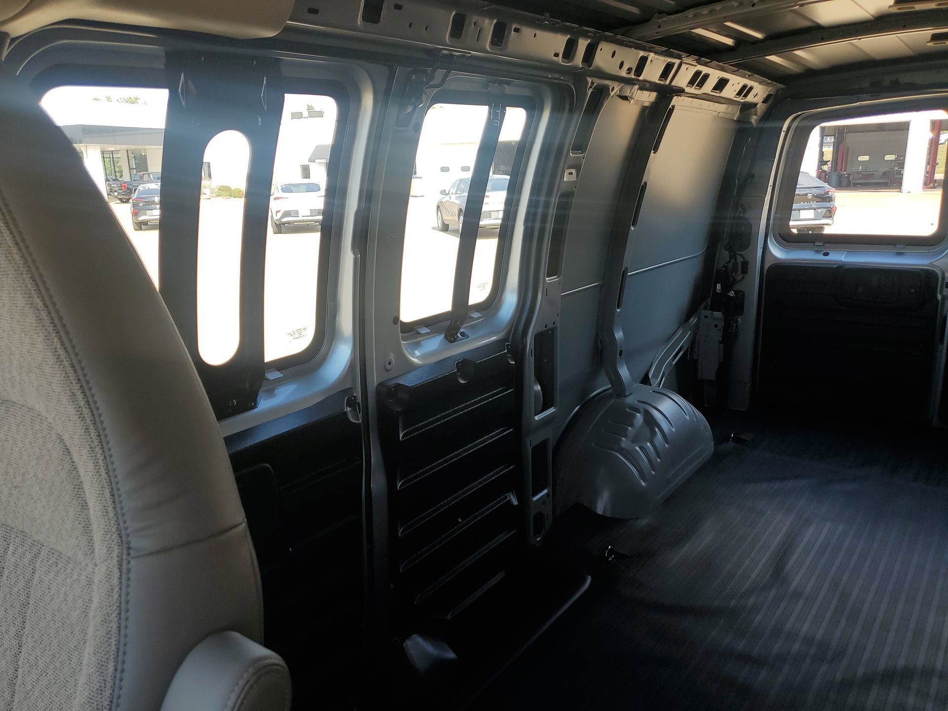 2025 GMC Savana Cargo 3500 Work Van