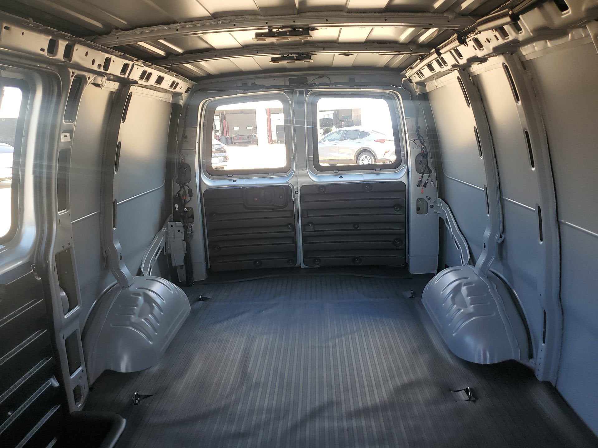 2025 GMC Savana Cargo 3500 Work Van