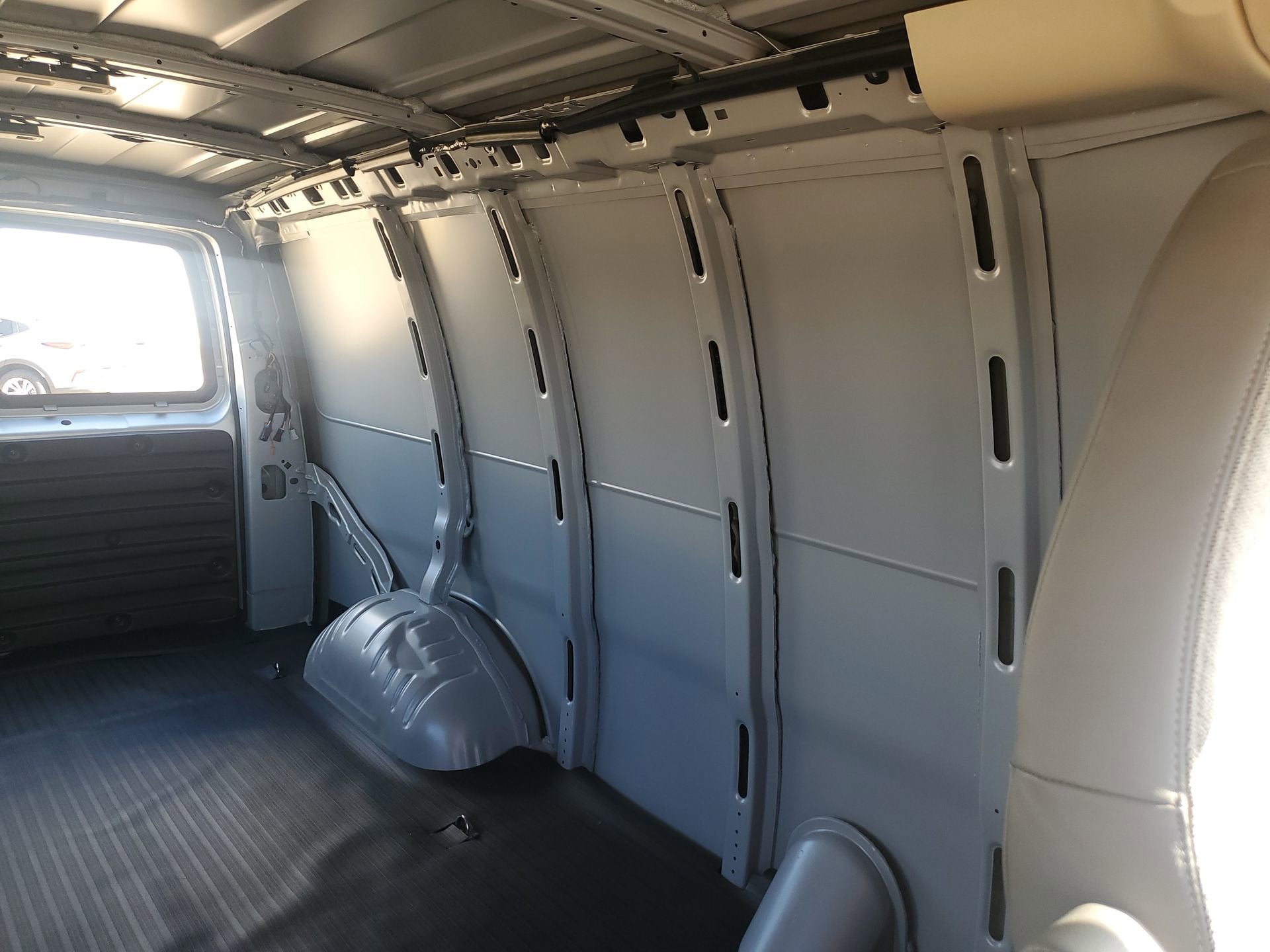 2025 GMC Savana Cargo 3500 Work Van