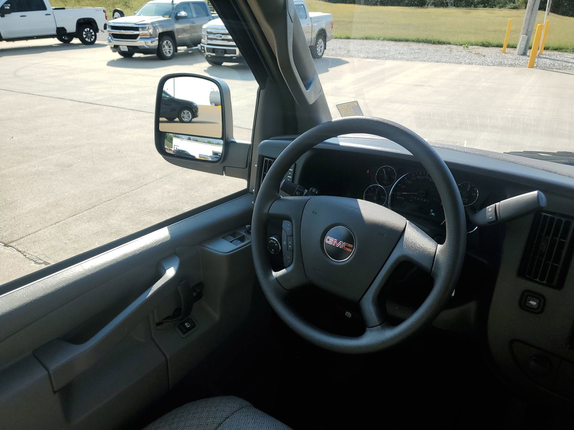 2025 GMC Savana Cargo 3500 Work Van