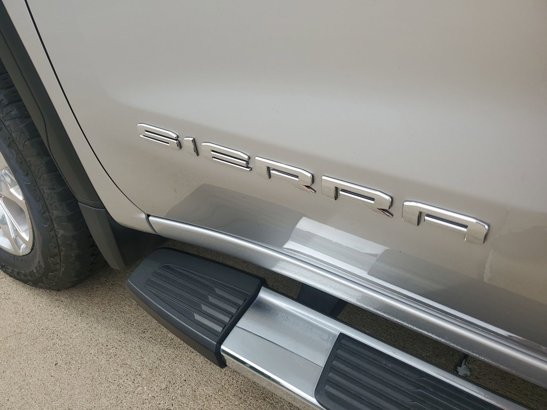 2020 GMC Sierra 1500 SLT