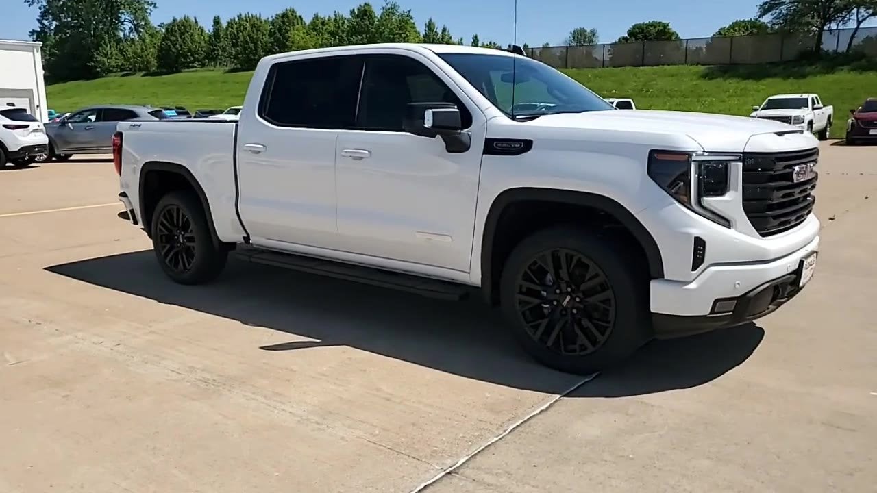 2026 GMC Sierra 1500 Elevation