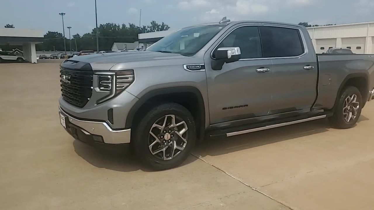2025 GMC Sierra 1500 SLT