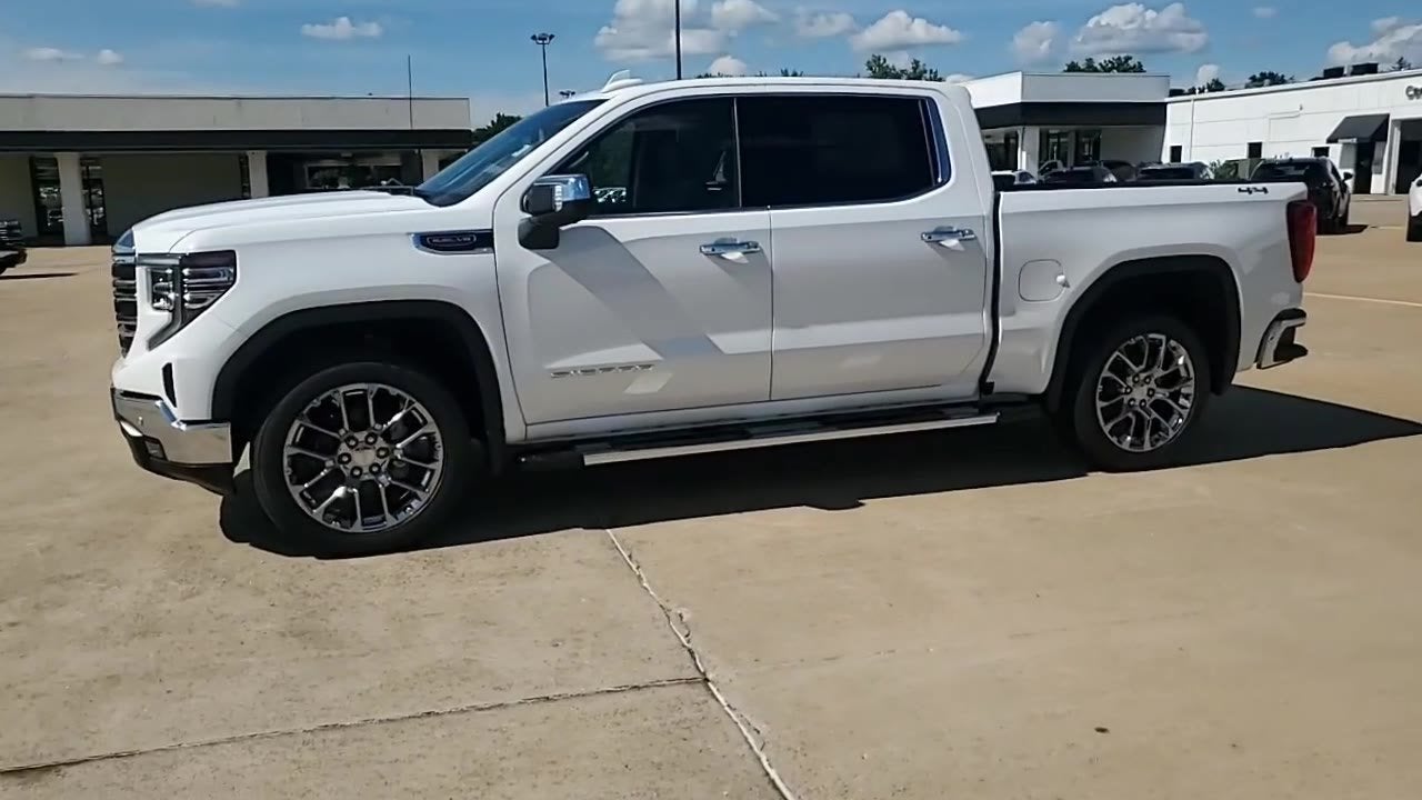 2026 GMC Sierra 1500 SLT