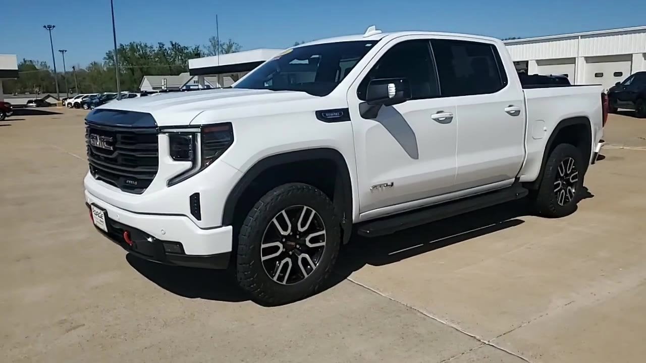 2024 GMC Sierra 1500 AT4