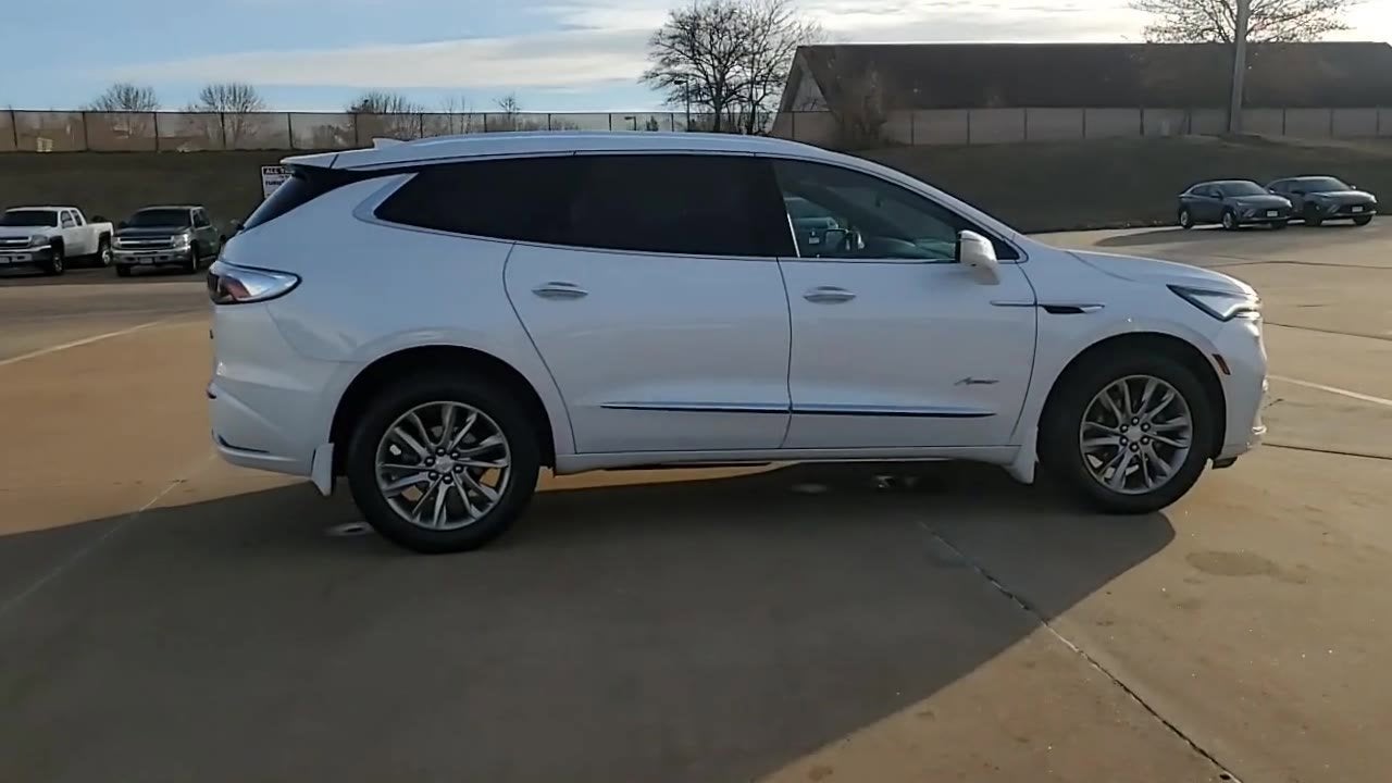 2022 Buick Enclave Avenir
