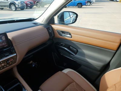 2026 Nissan Pathfinder Platinum