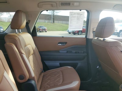 2026 Nissan Pathfinder Platinum