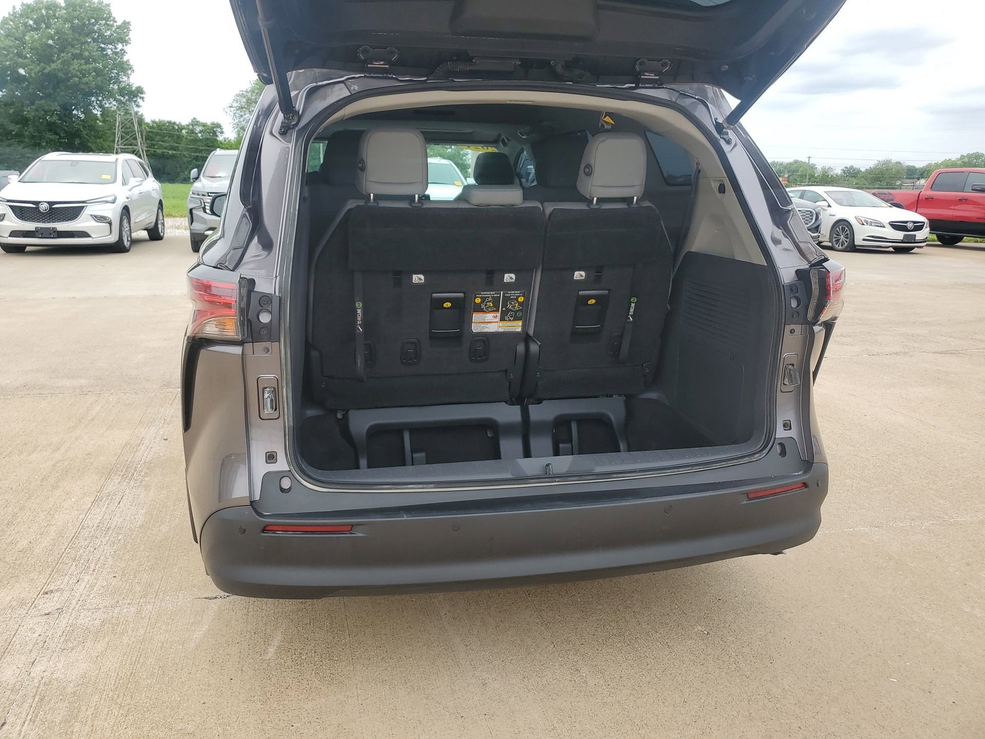 2021 Toyota Sienna XLE