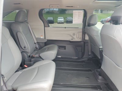 2021 Toyota Sienna XLE