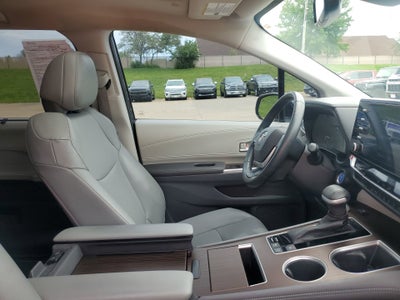 2021 Toyota Sienna XLE