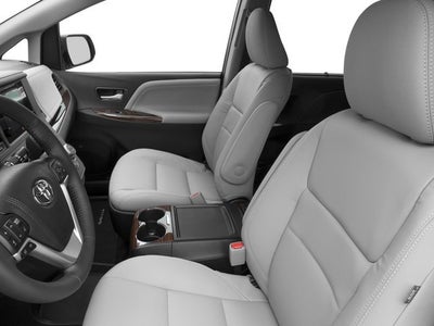 2017 Toyota Sienna XLE Auto Access Seat