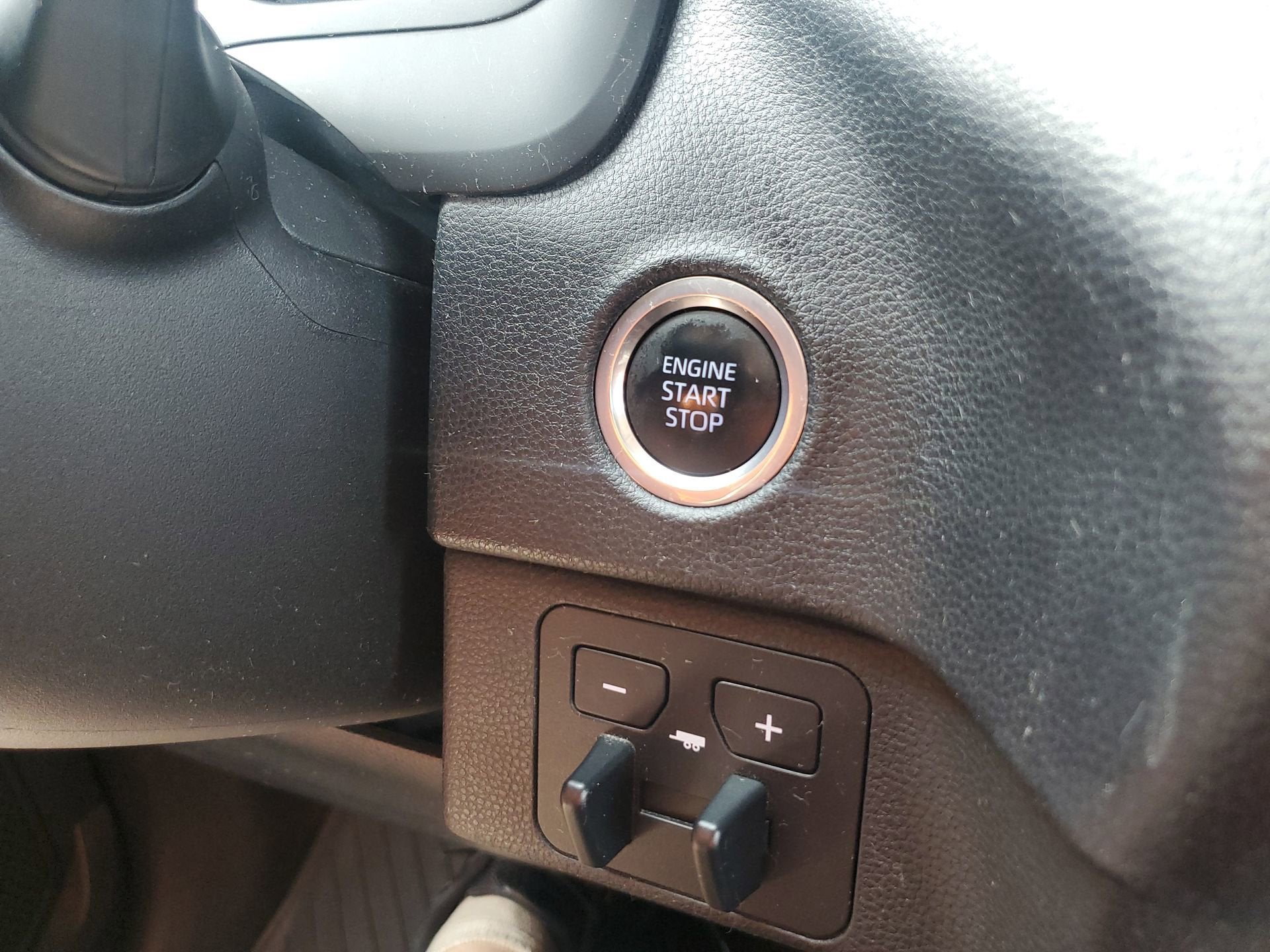 2022 Toyota Tundra 4WD SR5