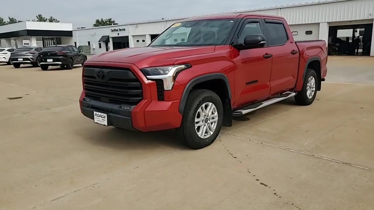 2022 Toyota Tundra 4WD SR5